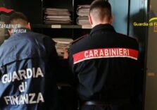 Tentano di uccidere un imprenditore nel Bresciano, 8 misure cautelari / Video
