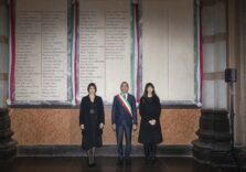 Da Armani a Pomodoro, a Milano 14 nuovi iscritti al Famedio. Sala: “Servono esempi”