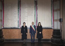 Da Armani a Pomodoro, a Milano 14 nuovi iscritti al Famedio. Sala: “Servono esempi”