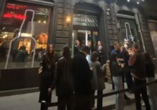 Milano, Polizia locale sospende un evento non autorizzato in un hotel del centro