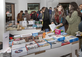 Abiti, maschere e parole della Sardegna nella seconda giornata della Fiera regionale del libro
