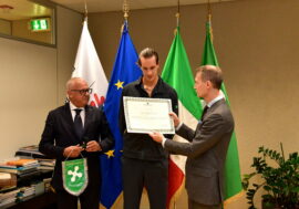 Il canottiere Giacomo Gentili premiato dal Consiglio regionale lombardo