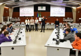 Studenti delle primarie in visita al Consiglio regionale lombardo