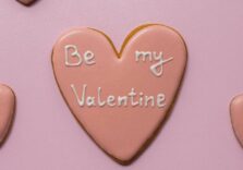Gift card, smart box e torte a forma di cuore, San Valentino non tramonta mai