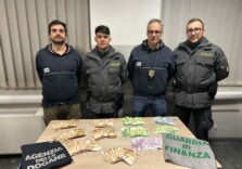 Valico di Brogeda, donna fermata con oltre 150 mila euro non dichiarati