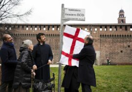 Milano, intitolata a Umberto Eco la passeggiata di piazza Castello