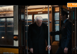 Milano-Cortina, Mattarella “attore” sul tram guidato da Valentino Rossi