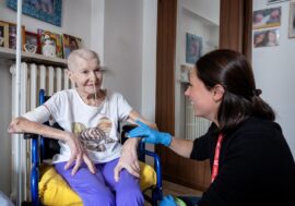 Vidas lancia campagna per rafforzare l’assistenza ad anziani fragili e soli