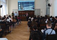 All’Istituto Moreschi di Milano presentato l’opuscolo di Regione Lombardia “Emergenza incendio” 