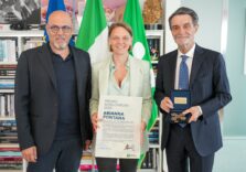 La medaglia d’Oro olimpica Arianna Fontana premiata con la Rosa Camuna da Regione Lombardia