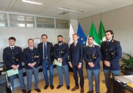 Il Consiglio regionale lombardo premia la Polizia di Stato di Lorenteggio per il ritrovamento della carrozzina elettrica rubata a docente