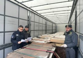 A Chiasso sequestrato un tir con oltre 24 tonnellate di zinco, un denunciato
