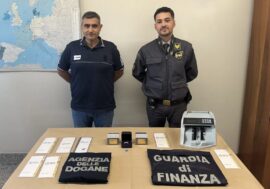 Sequestrati gioielli e lingotti d’oro a finti turisti al Valico di Brogeda