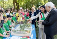 Mattarella a Seveso a cinquant’anni dal disastro ambientale: “Intollerabile irresponsabilità dei vertici aziendali” / Video