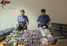 Trovati con 275 kg di hashish e 12mila euro in contanti, due giovani arrestati in Brianza