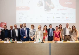 A Milano presentata la decima edizione del Premio Costruiamo il Futuro: oltre 200mila euro per il volontariato. Aperto il bando per partecipare