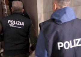 Faceva propaganda all’Isis e aveva tutorial per bombe, arrestato 16enne a Como