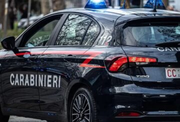 Pianificava attentati a sinagoga e moschea, arrestato un 22enne della provincia di Milano