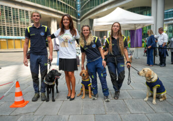 Milano, cani guida protagonisti in piazza Città di Lombardia