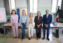 Primo giorno di scuola, l’assessore regionale lombardo Simona Tironi in visita all’IC Galvani di Milano