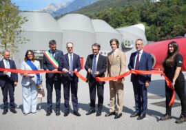 Il governatore lombardo Attilio Fontana inaugura il nuovo stabilimento Moto Guzzi a Mandello del Lario