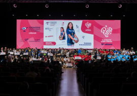 Grande festa della solidarietà a Milano con la Giornata del Volontariato e dello Sport: consegnati 200mila euro a cento associazioni del territorio