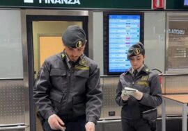 Valuta non dichiarata, all’aeroporto di Malpensa tra maggio e settembre sanzioni per 880 mila euro