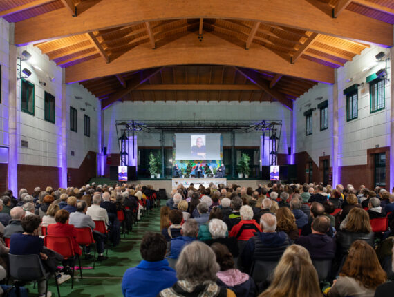 “Un Uomo chiamato Francesco”, emozioni e riflessioni a Missaglia per l’evento dedicato al Santo d’Assisi