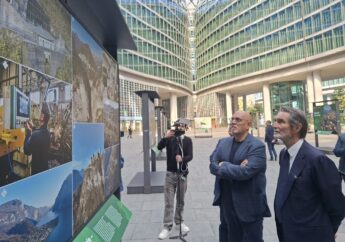 Milano, in piazza Città di Lombardia inaugurata la mostra fotografica ‘Qui puoi scoprire un’altra Lombardia’