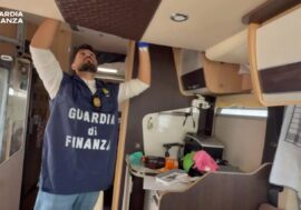 Droga per oltre 5 milioni nascosta in un caravan, 3 arresti nel Varesotto
