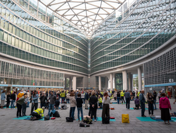 Sanità, 400 dipendenti di Regione Lombardia imparano a salvare una vita con il mass training di Areu