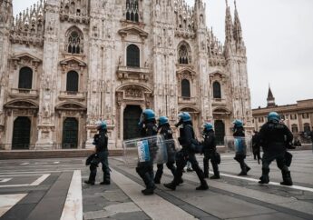 Allarme cortei, oltre 150 perquisizioni a Milano, Monza e in altre 20 città. Oggi decine di nuove manifestazioni in tutta Italia