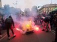 Studenti in piazza, a Milano in migliaia al corteo “Nessuno è straniero”. Momenti di tensione a Roma e Torino